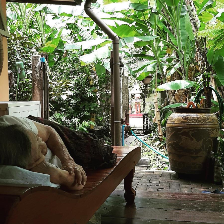 バンコク都 Baan Boon Bed & Breakfast エクステリア 写真